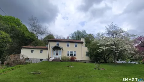 130 Woodbine St, Naugatuck, CT 06770