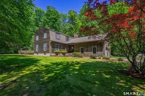 124 Brainard Hill Rd, Higganum, CT 06441