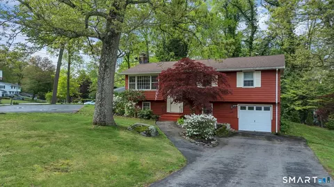 Exterior - 1 Holly Ln, Gales Ferry, CT 06335 photo 3 of 10