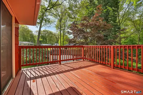 Exterior - 1 Holly Ln, Gales Ferry, CT 06335 photo 5 of 10