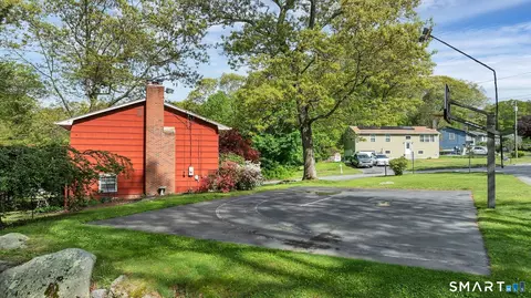 Exterior - 1 Holly Ln, Gales Ferry, CT 06335 photo 9 of 10