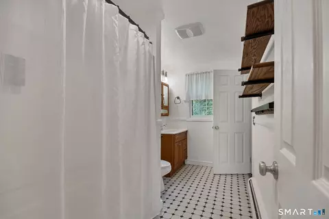 Bath - 1 Holly Ln, Gales Ferry, CT 06335 photo 1 of 3