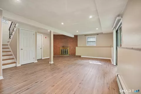 Living - 1 Holly Ln, Gales Ferry, CT 06335 photo 4 of 5