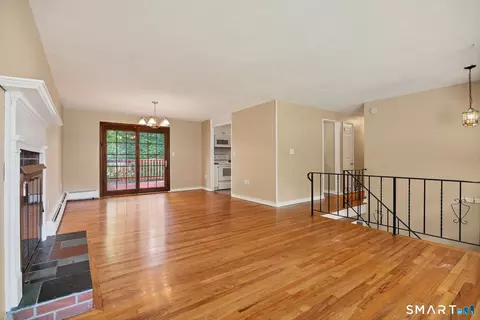 Living - 1 Holly Ln, Gales Ferry, CT 06335 photo 2 of 5