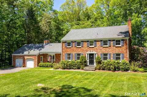 60 Old Wood Rd, Avon, CT 06001