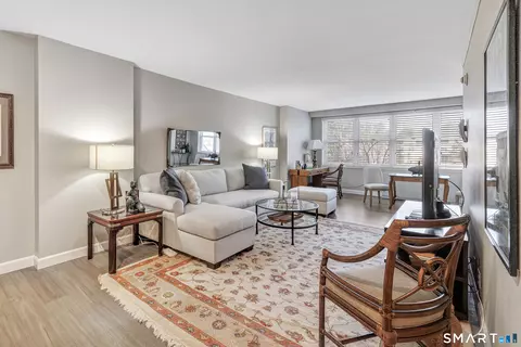 2625 Park Ave #3J, Bridgeport, CT 06604