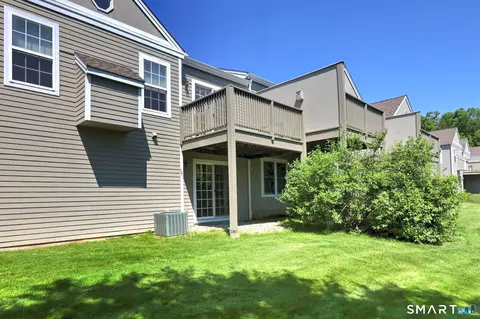 Exterior - 65 Elizabeth Cir #65, Sandy Hook, CT 06482 photo 2 of 4