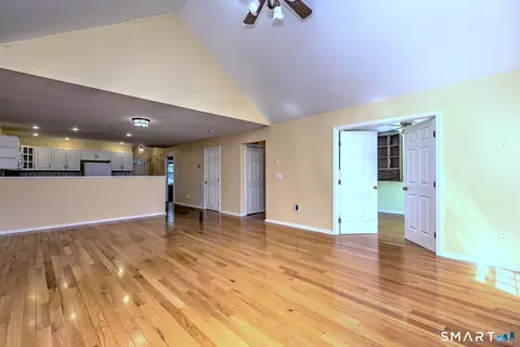 Living - 65 Elizabeth Cir #65, Sandy Hook, CT 06482 photo 4 of 4