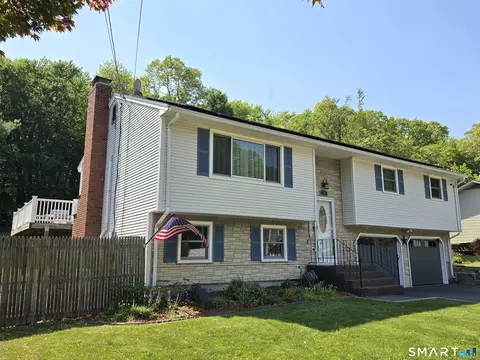 145 Cipolla Dr, East Hartford, CT 06118