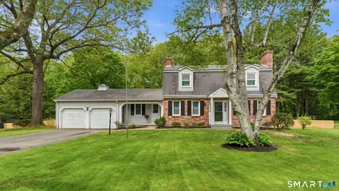 35 Hollow Brook Rd, Windsor, CT 06095