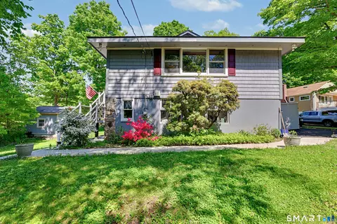 1 Lookout Dr, Ridgefield, CT 06877