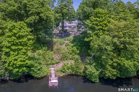 25 Pond Rd, Ridgefield, CT 06877