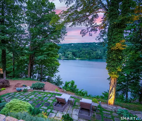 25 Pond Rd, Ridgefield, CT 06877