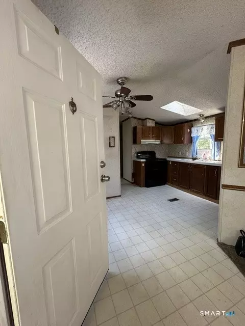 Entry Way - 337 Tuckie Rd, Windham, CT 06256 photo 1 of 2