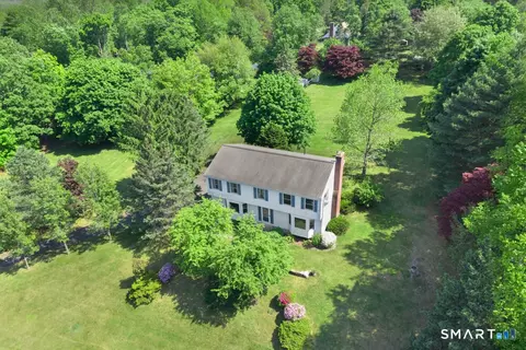 1 Red Barn Rd, Oxford, CT 06478