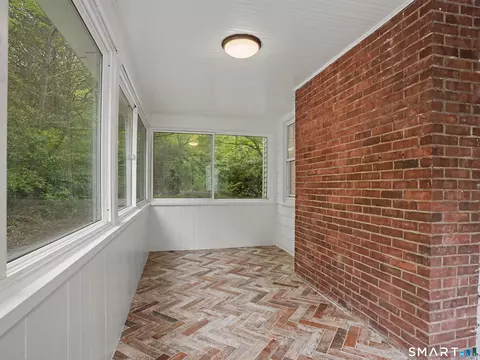 Exterior - 950 Benham St, Hamden, CT 06514 photo 5 of 8