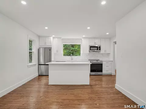 Kitchen - 950 Benham St, Hamden, CT 06514 photo 1 of 3