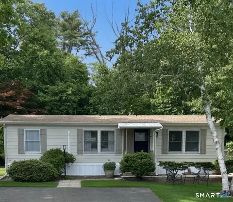 5 Stonewall Dr #5, Killingworth, CT 06419