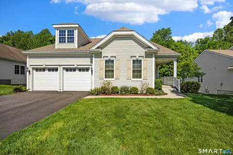 115 Thorn Hollow Rd, Cheshire, CT 06410