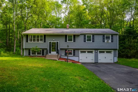 98 Old Meadow Plain Rd, Weatogue, CT 06089