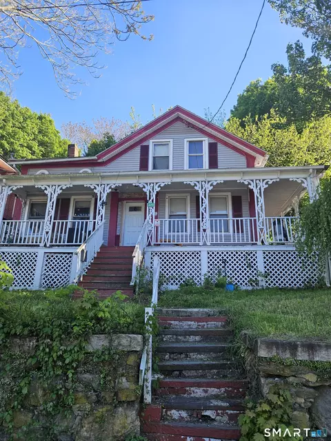 429 E Main St, Norwich, CT 06360 photo 3