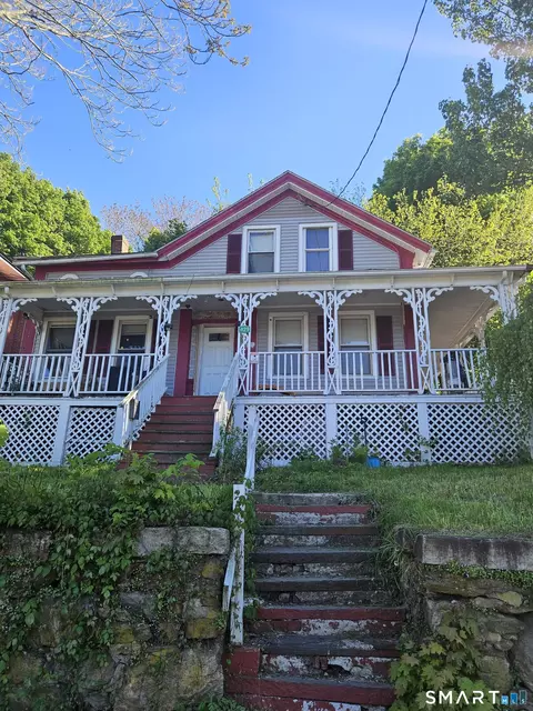 429 E Main St, Norwich, CT 06360 photo 2