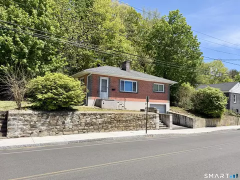 231 Harwinton Ave, Torrington, CT 06790