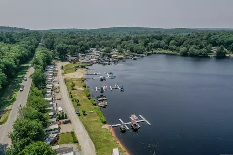 View/Area - 262 Shetucket Tpke #2, Griswold, CT 06351 photo 2 of 6