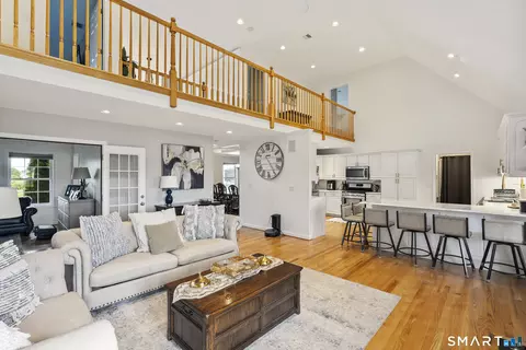 Living - 44 Farmstead Ln, Suffield, CT 06078 photo 2 of 4