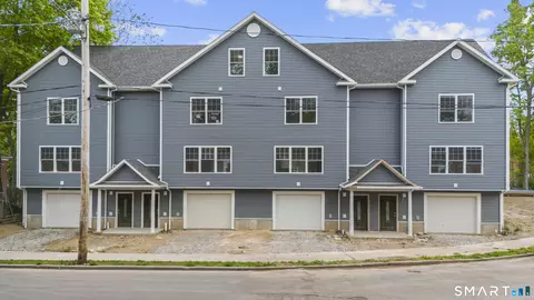15 Colby Ct, New Haven, CT 06515