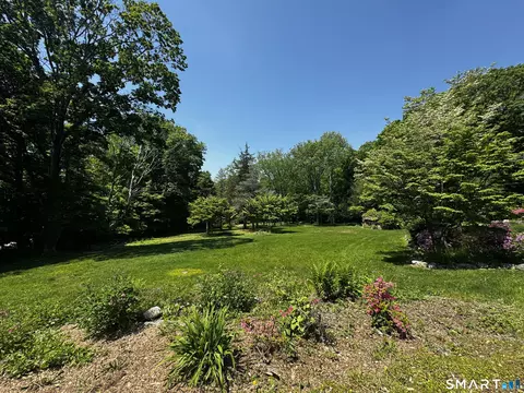 Exterior - 16 Shady Ln, Redding, CT 06896 photo 6 of 7