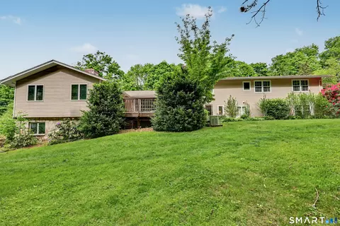 Exterior - 16 Shady Ln, Redding, CT 06896 photo 4 of 7