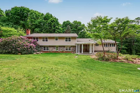 16 Shady Ln, Redding, CT 06896