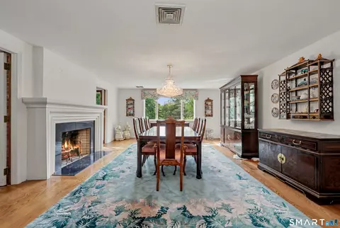 Dining - 16 Shady Ln, Redding, CT 06896 photo 2 of 3