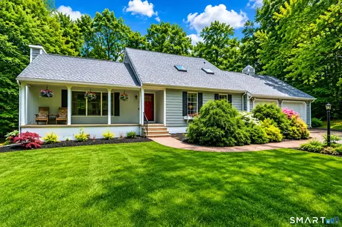 89 Woodcutters Dr, Bethany, CT 06524