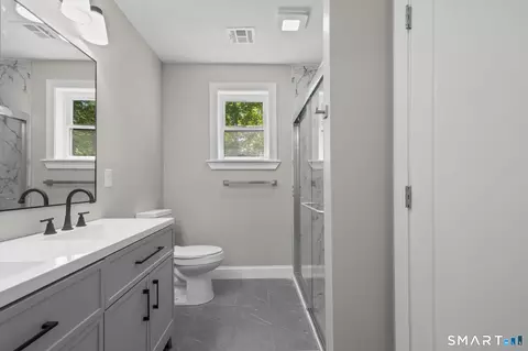 Bath - 771 Brook Rd, Hampton, CT 06247 photo 1 of 5