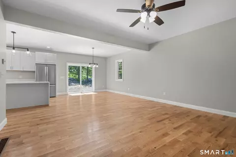 Living - 771 Brook Rd, Hampton, CT 06247 photo 2 of 7