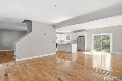 Living - 771 Brook Rd, Hampton, CT 06247 photo 6 of 8