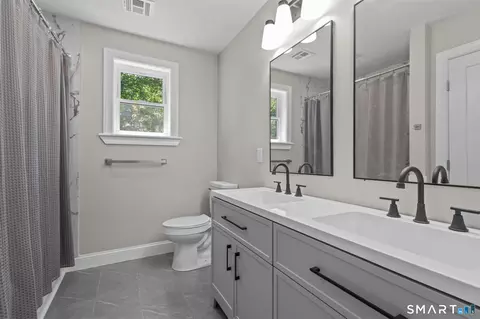 Bath - 771 Brook Rd, Hampton, CT 06247 photo 3 of 5