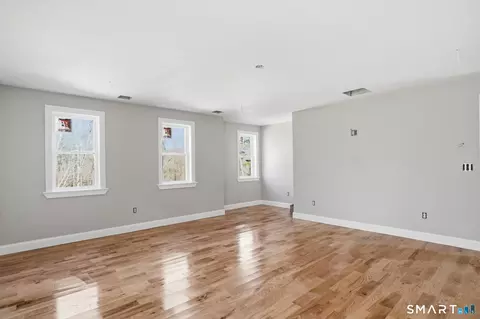 Living - 771 Brook Rd, Hampton, CT 06247 photo 8 of 8