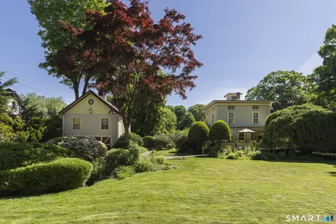 18 Church St, Redding, CT 06896