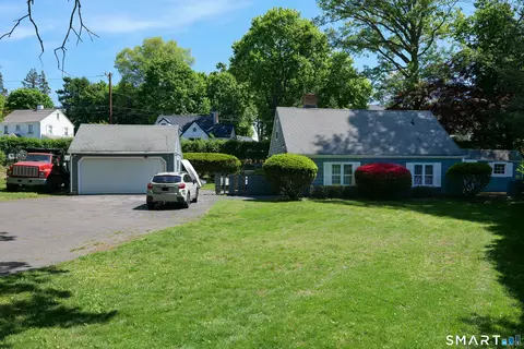 23 W Parish Rd, Westport, CT 06880