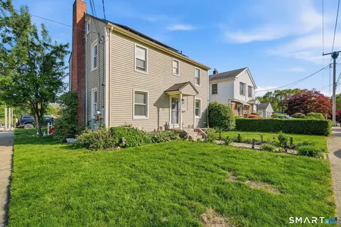62 Sholes Ave, Norwich, CT 06360