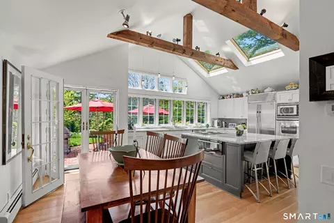 208 Bedford Rd, Greenwich, CT 06831