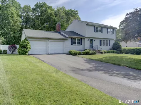 141 Roseanna Rd, Plantsville, CT 06479