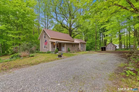 519 Brooklyn Rd, Canterbury, CT 06331