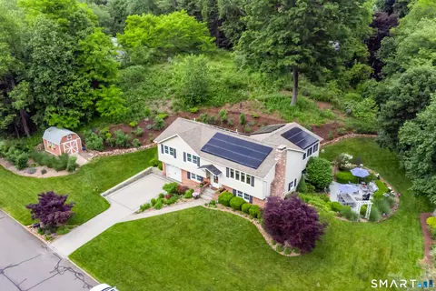 20 Stacy Ct, Cheshire, CT 06410