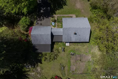 1973 Long Hill Rd, Guilford, CT 06437