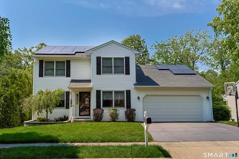 12 Big Spruce Ln, West Haven, CT 06516