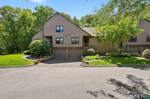 14 Nutmeg Cir #14, Monroe, CT 06468